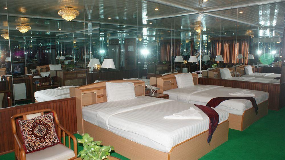 Asia Hotel Phnom Penh Exteriör bild
